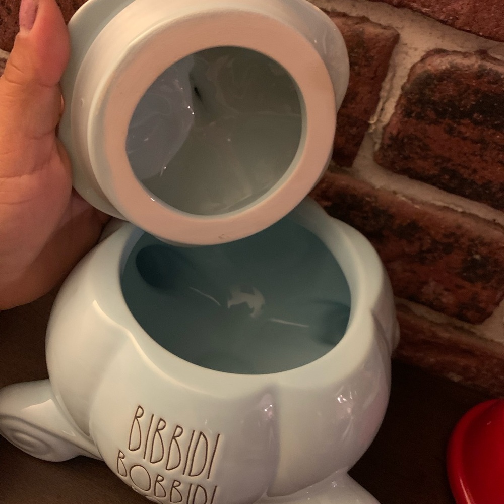 Rae Dunn Bippity Boppity Boo Cinderella Carriage Cookie Jar - Picture 4 of 4